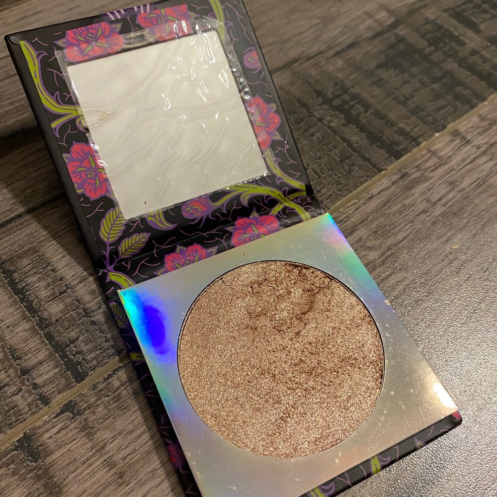Colourpop Maleficent Mistress Of All Evil Highlighter